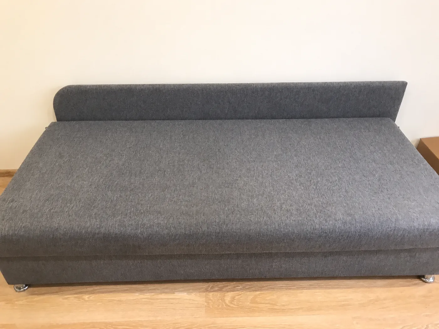 Schlafsofa in Hürth nach der schonenden Reinigung — fleckenfrei aufgefrischt