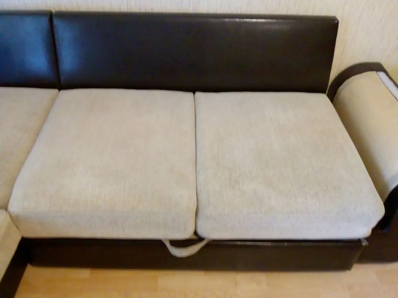 Schlafsofa in Lünen nach der schonenden Reinigung — fleckenfrei aufgefrischt